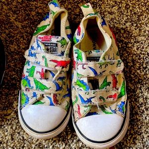 Dino converse